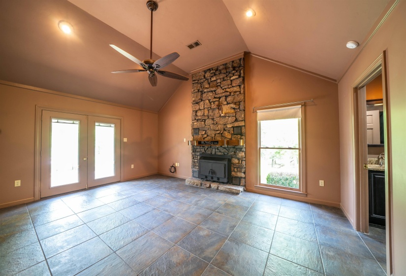 3255 PITTMAN RD, Somerville, Tennessee 38068, 3 Bedrooms Bedrooms, 7 Rooms Rooms,2.1 BathroomsBathrooms,Residential,For Sale,PITTMAN,10224959