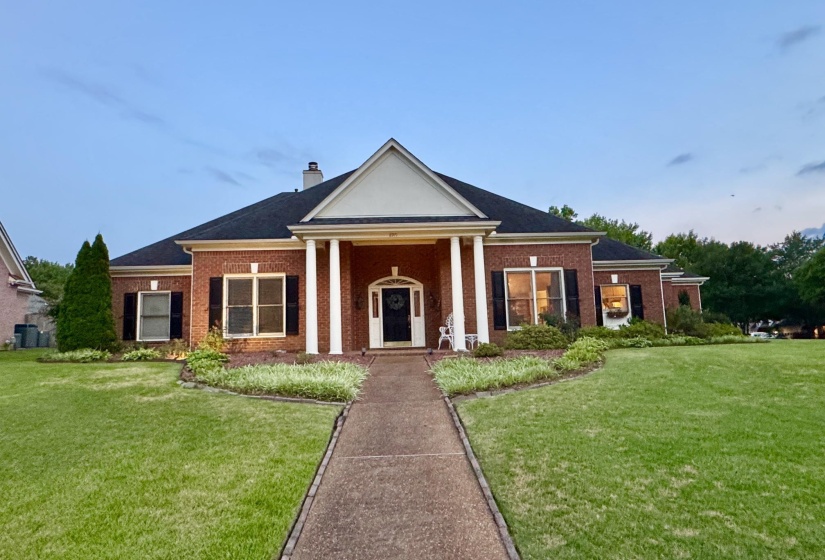 8971 WALNUT LEAF CV, Memphis, Tennessee 38018, 4 Bedrooms Bedrooms, 7 Rooms Rooms,3.1 BathroomsBathrooms,Residential,For Sale,WALNUT LEAF,10224840