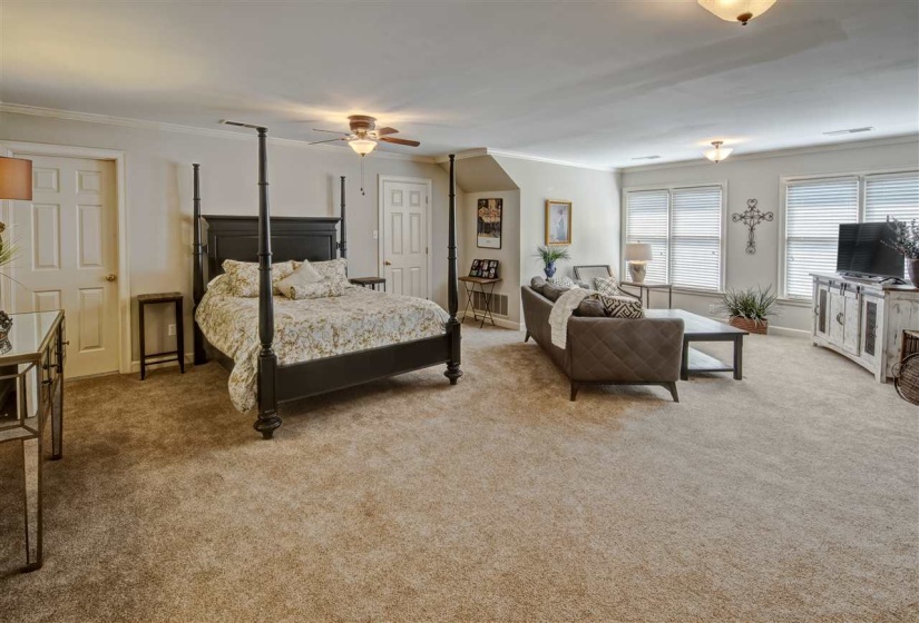 Extremely Large room upstairs with on suite bath / 2 walk in closets (one is cedar) and 2 walk-in attics