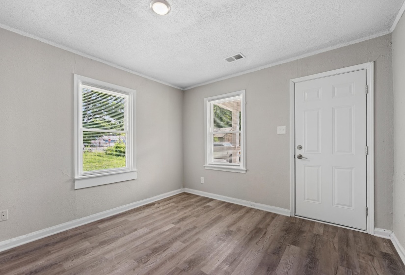 1621 OAKWOOD ST, Memphis, Tennessee 38108, 2 Bedrooms Bedrooms, ,1 BathroomBathrooms,Duplexes,For Sale,OAKWOOD,10224990
