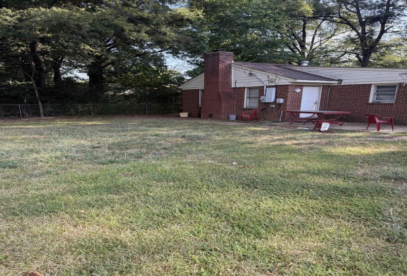 1257 PERKINS RD, Memphis, Tennessee 38117, 4 Bedrooms Bedrooms, 7 Rooms Rooms,2 BathroomsBathrooms,Rental Properties,For Sale,PERKINS,10224982