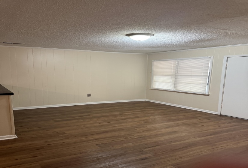 1257 PERKINS RD, Memphis, Tennessee 38117, 4 Bedrooms Bedrooms, 7 Rooms Rooms,2 BathroomsBathrooms,Rental Properties,For Sale,PERKINS,10224982