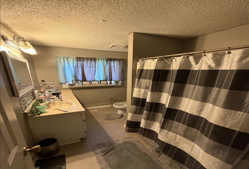 196 TURNER LN, Covington, Tennessee 38019, 3 Bedrooms Bedrooms, 8 Rooms Rooms,2 BathroomsBathrooms,Residential,For Sale,TURNER,10224972