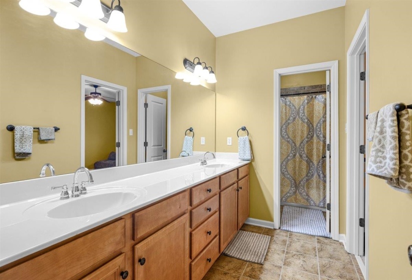 1045 WOODLDAND GLADE CV, Unincorporated, Tennessee 38018, 4 Bedrooms Bedrooms, 11 Rooms Rooms,4.1 BathroomsBathrooms,Residential,For Sale,WOODLDAND GLADE,10224977