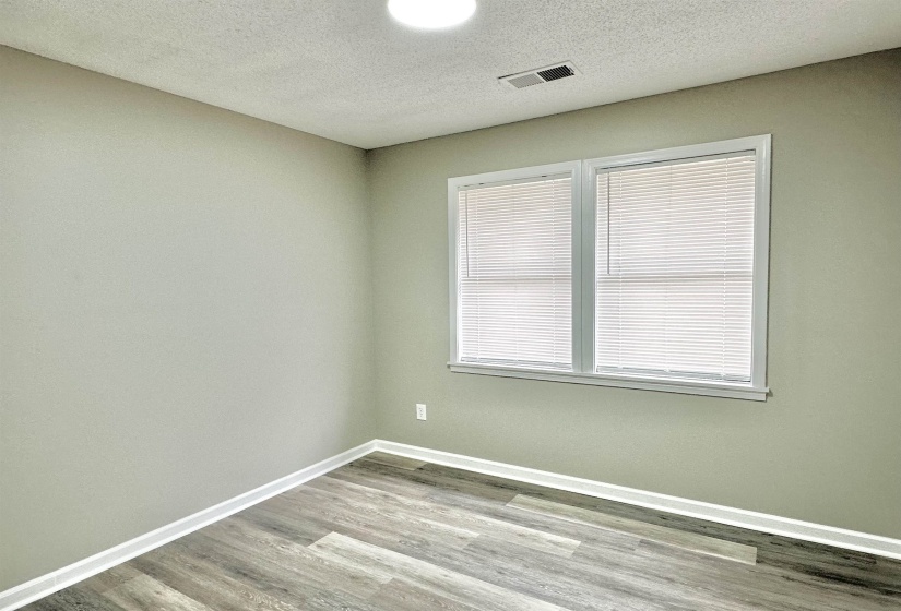 4376 COLEMAN RD, Memphis, Tennessee 38128, 4 Bedrooms Bedrooms, 7 Rooms Rooms,2 BathroomsBathrooms,Residential,For Sale,COLEMAN,10224995