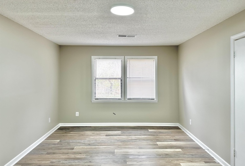 4376 COLEMAN RD, Memphis, Tennessee 38128, 4 Bedrooms Bedrooms, 7 Rooms Rooms,2 BathroomsBathrooms,Residential,For Sale,COLEMAN,10224995
