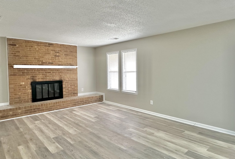 4376 COLEMAN RD, Memphis, Tennessee 38128, 4 Bedrooms Bedrooms, 7 Rooms Rooms,2 BathroomsBathrooms,Residential,For Sale,COLEMAN,10224995