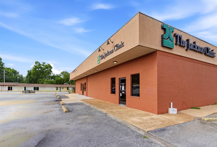 622 MARKET ST, Bolivar, Tennessee 38008-2241, ,Commercial/industrial,For Sale,MARKET,10225002