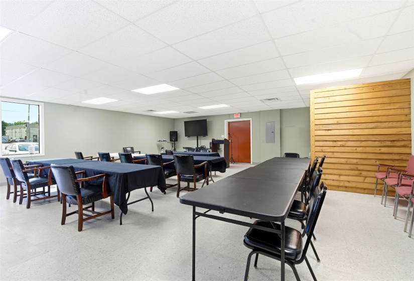 622 MARKET ST, Bolivar, Tennessee 38008-2241, ,Commercial/industrial,For Sale,MARKET,10225002