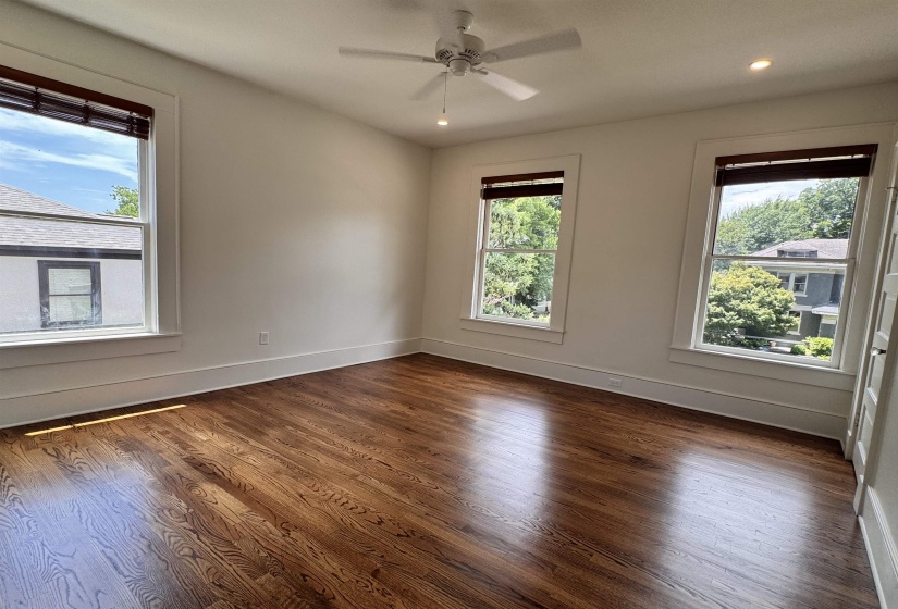 264 MCNEIL ST, Memphis, Tennessee 38112, 6 Bedrooms Bedrooms, 10 Rooms Rooms,3 BathroomsBathrooms,Rental Properties,For Sale,MCNEIL,10225026