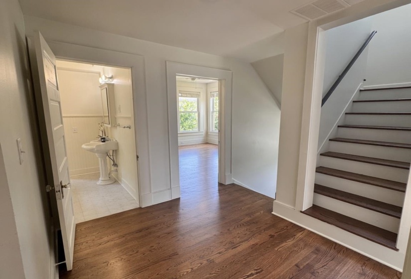 264 MCNEIL ST, Memphis, Tennessee 38112, 6 Bedrooms Bedrooms, 10 Rooms Rooms,3 BathroomsBathrooms,Rental Properties,For Sale,MCNEIL,10225026