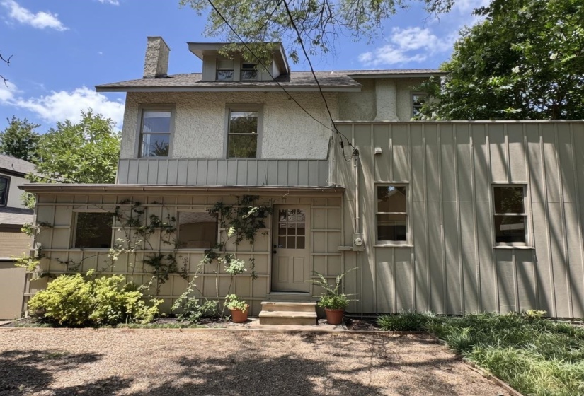 264 MCNEIL ST, Memphis, Tennessee 38112, 6 Bedrooms Bedrooms, 10 Rooms Rooms,3 BathroomsBathrooms,Rental Properties,For Sale,MCNEIL,10225026