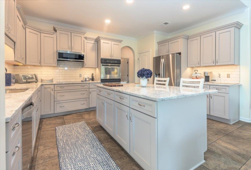 1196 TUSCUMBIA RD, Collierville, Tennessee 38017, 5 Bedrooms Bedrooms, 10 Rooms Rooms,4 BathroomsBathrooms,Residential,For Sale,TUSCUMBIA,10217461