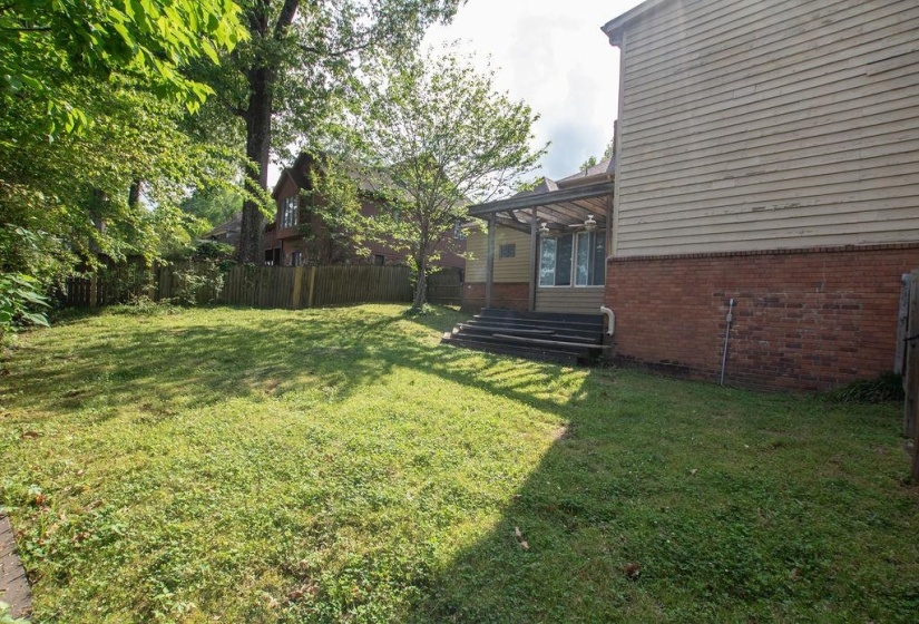 516 JASON RD, Memphis, Tennessee 38120, 4 Bedrooms Bedrooms, 9 Rooms Rooms,2.1 BathroomsBathrooms,Residential,For Sale,JASON,10225003