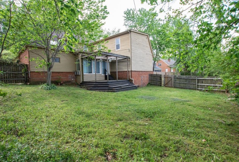 516 JASON RD, Memphis, Tennessee 38120, 4 Bedrooms Bedrooms, 9 Rooms Rooms,2.1 BathroomsBathrooms,Residential,For Sale,JASON,10225003