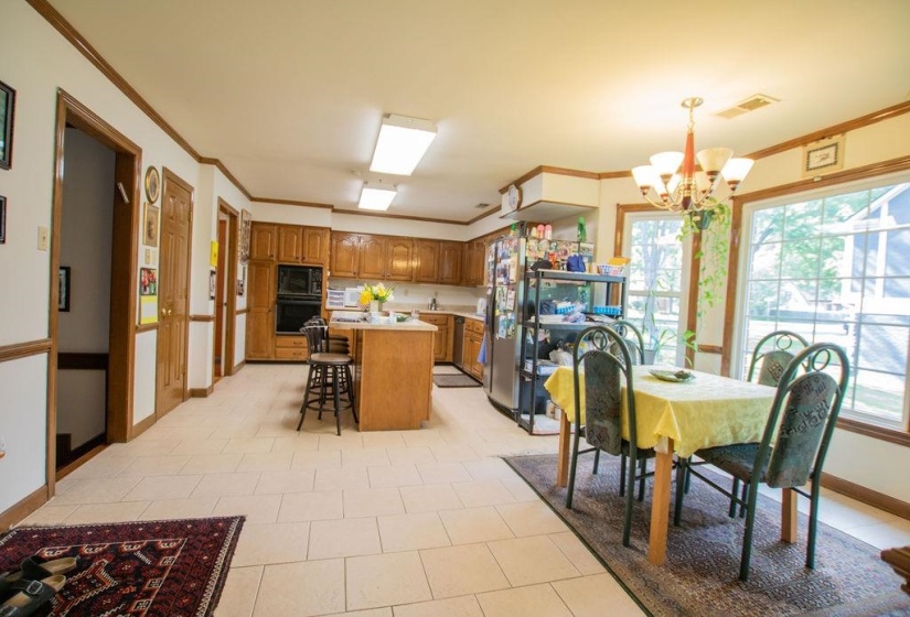 516 JASON RD, Memphis, Tennessee 38120, 4 Bedrooms Bedrooms, 9 Rooms Rooms,2.1 BathroomsBathrooms,Residential,For Sale,JASON,10225003