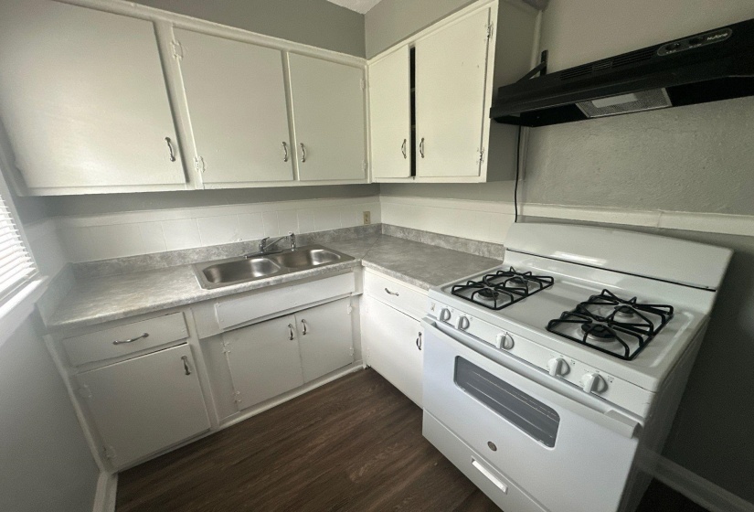 3077 BEAUMONT AVE, Memphis, Tennessee 38114, 2 Bedrooms Bedrooms, 4 Rooms Rooms,1 BathroomBathrooms,Residential,For Sale,BEAUMONT,10225005