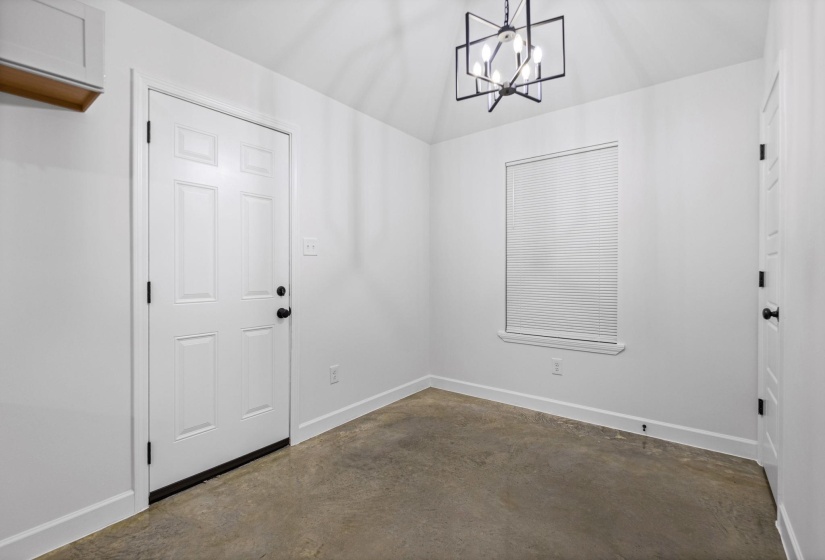 720 LIPFORD ST, Memphis, Tennessee 38112, 4 Bedrooms Bedrooms, 6 Rooms Rooms,2 BathroomsBathrooms,Residential,For Sale,LIPFORD,10225007