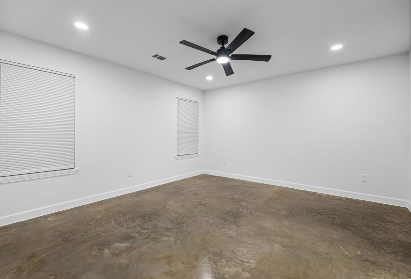 720 LIPFORD ST, Memphis, Tennessee 38112, 4 Bedrooms Bedrooms, 6 Rooms Rooms,2 BathroomsBathrooms,Residential,For Sale,LIPFORD,10225007