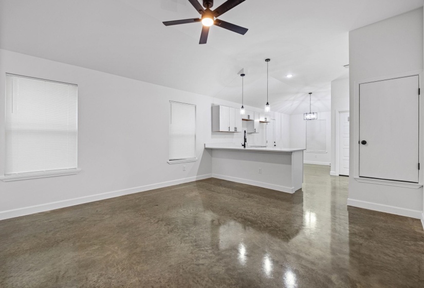 720 LIPFORD ST, Memphis, Tennessee 38112, 4 Bedrooms Bedrooms, 6 Rooms Rooms,2 BathroomsBathrooms,Residential,For Sale,LIPFORD,10225007