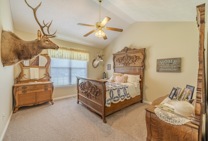 335 JORDAN GLEN LN, Savannah, Tennessee 38372, 3 Bedrooms Bedrooms, 8 Rooms Rooms,2 BathroomsBathrooms,Residential,For Sale,JORDAN GLEN,10225008