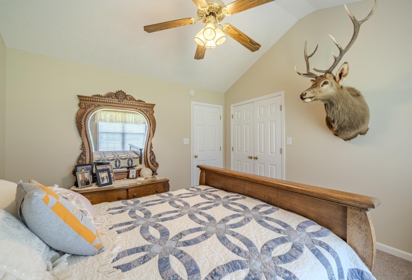 335 JORDAN GLEN LN, Savannah, Tennessee 38372, 3 Bedrooms Bedrooms, 8 Rooms Rooms,2 BathroomsBathrooms,Residential,For Sale,JORDAN GLEN,10225008