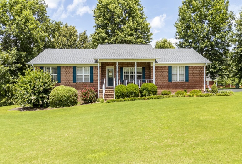 335 JORDAN GLEN LN, Savannah, Tennessee 38372, 3 Bedrooms Bedrooms, 8 Rooms Rooms,2 BathroomsBathrooms,Residential,For Sale,JORDAN GLEN,10225008