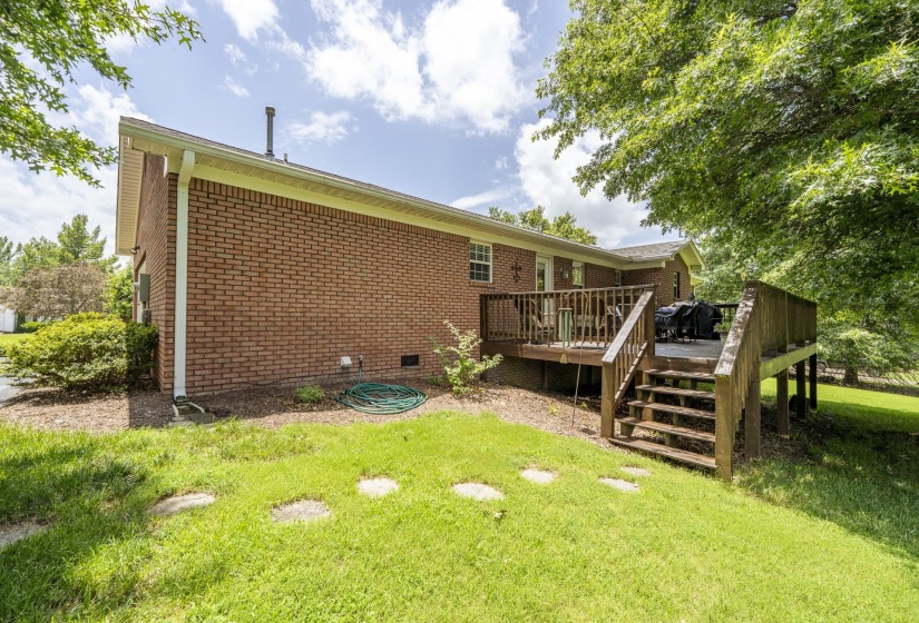 335 JORDAN GLEN LN, Savannah, Tennessee 38372, 3 Bedrooms Bedrooms, 8 Rooms Rooms,2 BathroomsBathrooms,Residential,For Sale,JORDAN GLEN,10225008