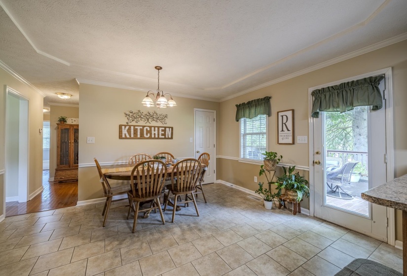 335 JORDAN GLEN LN, Savannah, Tennessee 38372, 3 Bedrooms Bedrooms, 8 Rooms Rooms,2 BathroomsBathrooms,Residential,For Sale,JORDAN GLEN,10225008