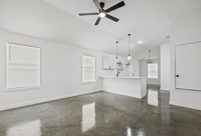 848 BRANDYWINE BLVD, Memphis, Tennessee 38127, 4 Bedrooms Bedrooms, 6 Rooms Rooms,2 BathroomsBathrooms,Residential,For Sale,BRANDYWINE,10225010