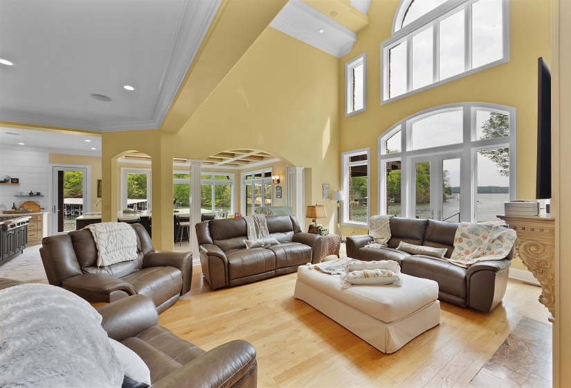 45 MARINER PT, Savannah, Tennessee 38372, 6 Bedrooms Bedrooms, 10 Rooms Rooms,6.1 BathroomsBathrooms,Residential,For Sale,MARINER,10225013