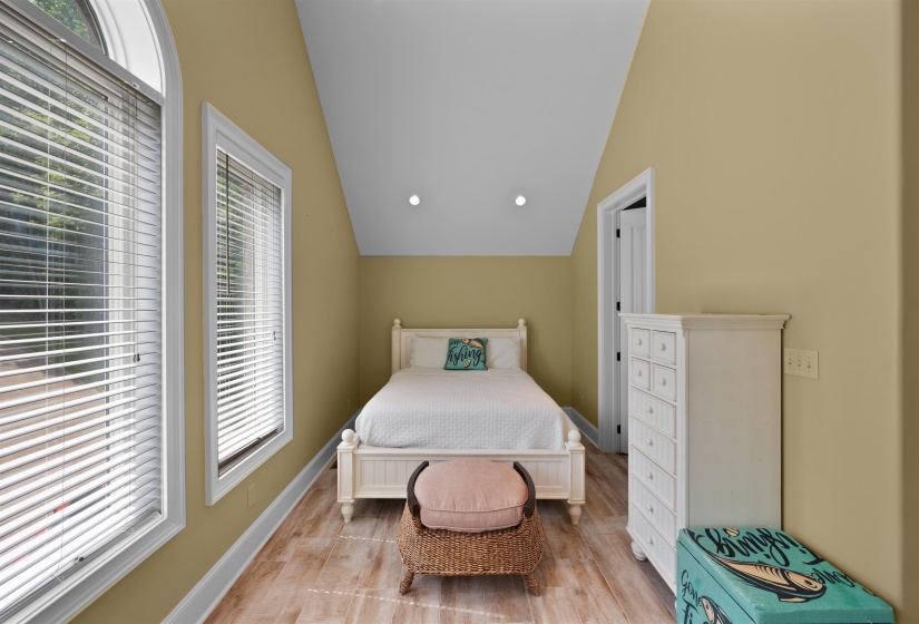 45 MARINER PT, Savannah, Tennessee 38372, 6 Bedrooms Bedrooms, 10 Rooms Rooms,6.1 BathroomsBathrooms,Residential,For Sale,MARINER,10225013