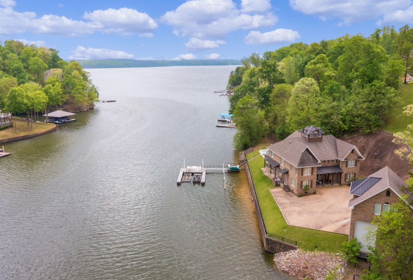45 MARINER PT, Savannah, Tennessee 38372, 6 Bedrooms Bedrooms, 10 Rooms Rooms,6.1 BathroomsBathrooms,Residential,For Sale,MARINER,10225013