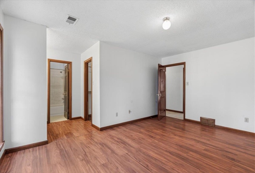 6561 FALLING TREE DR, Memphis, Tennessee 38141, 3 Bedrooms Bedrooms, 6 Rooms Rooms,2 BathroomsBathrooms,Residential,For Sale,FALLING TREE,10225016