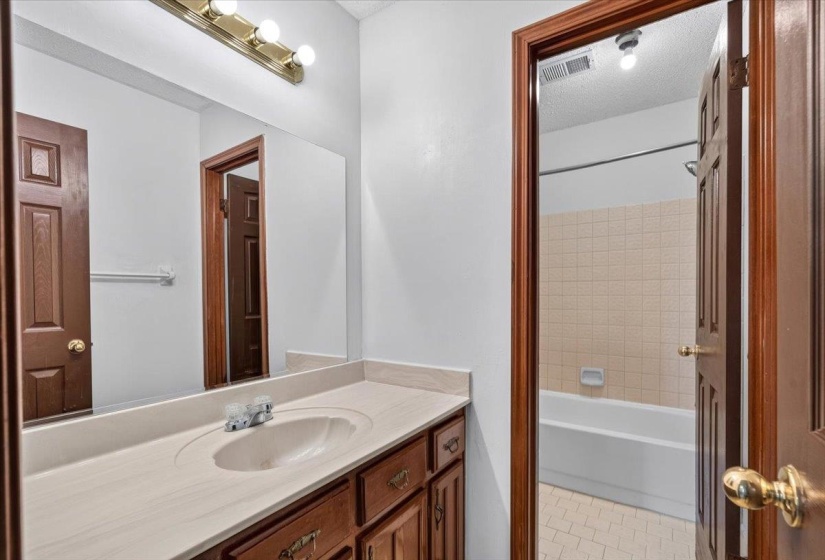 6561 FALLING TREE DR, Memphis, Tennessee 38141, 3 Bedrooms Bedrooms, 6 Rooms Rooms,2 BathroomsBathrooms,Residential,For Sale,FALLING TREE,10225016