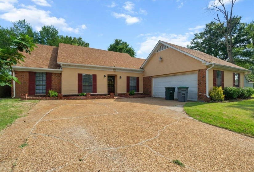 6561 FALLING TREE DR, Memphis, Tennessee 38141, 3 Bedrooms Bedrooms, 6 Rooms Rooms,2 BathroomsBathrooms,Residential,For Sale,FALLING TREE,10225016