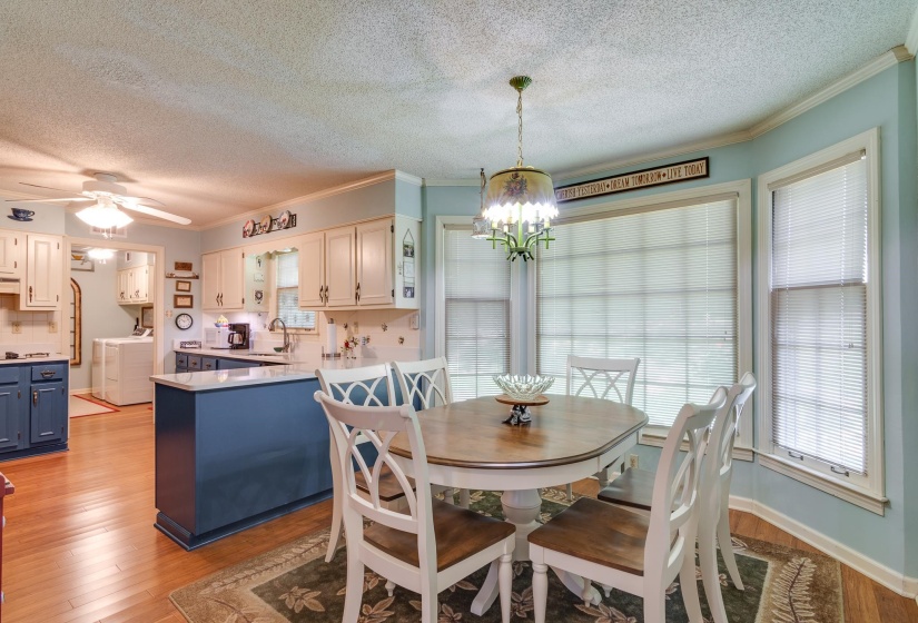 139 WALNUT BEND RD, Memphis, Tennessee 38018, 5 Bedrooms Bedrooms, 9 Rooms Rooms,2.1 BathroomsBathrooms,Residential,For Sale,WALNUT BEND,10225021