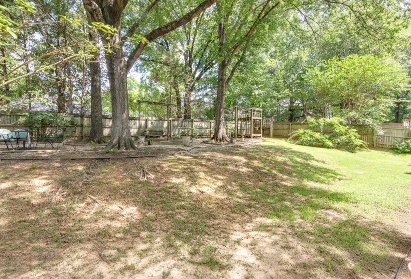 139 WALNUT BEND RD, Memphis, Tennessee 38018, 5 Bedrooms Bedrooms, 9 Rooms Rooms,2.1 BathroomsBathrooms,Residential,For Sale,WALNUT BEND,10225021