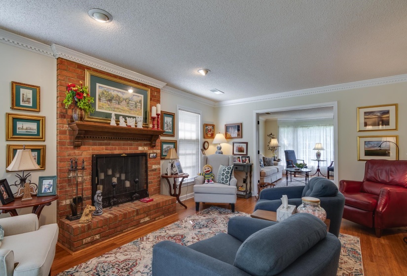 139 WALNUT BEND RD, Memphis, Tennessee 38018, 5 Bedrooms Bedrooms, 9 Rooms Rooms,2.1 BathroomsBathrooms,Residential,For Sale,WALNUT BEND,10225021