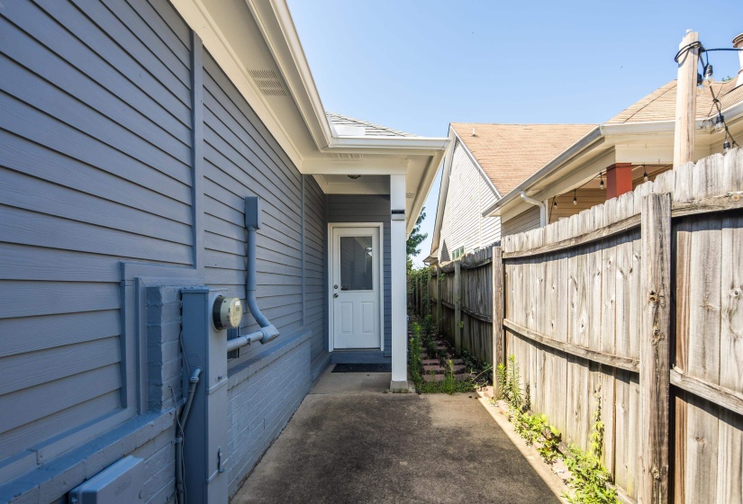 263 ISLAND VILLAGE DR, Memphis, Tennessee 38103, 3 Bedrooms Bedrooms, 5 Rooms Rooms,2 BathroomsBathrooms,Residential,For Sale,ISLAND VILLAGE,10225031