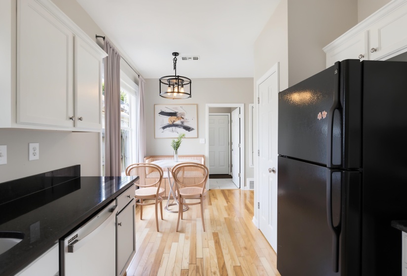 263 ISLAND VILLAGE DR, Memphis, Tennessee 38103, 3 Bedrooms Bedrooms, 5 Rooms Rooms,2 BathroomsBathrooms,Residential,For Sale,ISLAND VILLAGE,10225031