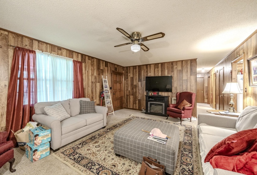 1172 BROOKS RD, Selmer, Tennessee 38375, 3 Bedroom Bedrooms, 8 Room Rooms,1.1 BathroomBathrooms,Residential,For Sale,BROOKS,0,10223918
