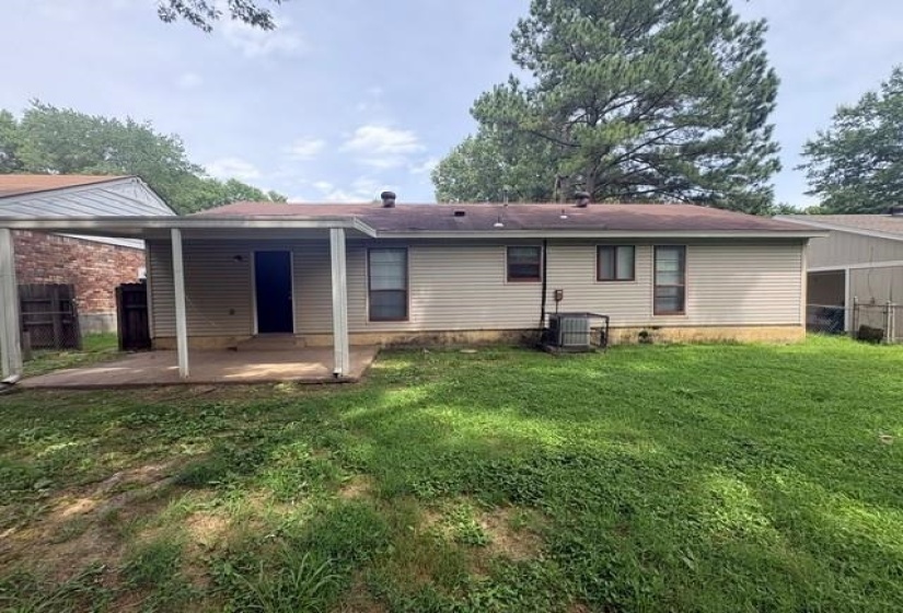 5267 BROKEN OAK DR, Memphis, Tennessee 38127, 3 Bedrooms Bedrooms, 6 Rooms Rooms,1 BathroomBathrooms,Rental Properties,For Sale,BROKEN OAK,10225050