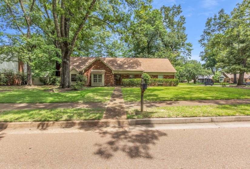7118 MCVAY RD, Germantown, Tennessee 38138, 5 Bedroom Bedrooms, 10 Room Rooms,3 BathroomBathrooms,Residential,For Sale,MCVAY,0,10225035