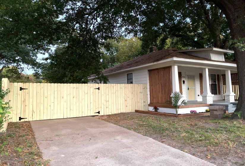 1456 HOLLYWOOD AVE, Memphis, Tennessee 38108, 2 Bedroom Bedrooms, 6 Room Rooms,1 BathroomBathrooms,Residential,For Sale,HOLLYWOOD,0,10225040