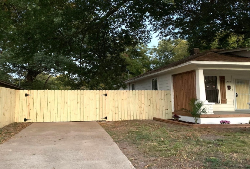 1456 HOLLYWOOD AVE, Memphis, Tennessee 38108, 2 Bedroom Bedrooms, 6 Room Rooms,1 BathroomBathrooms,Residential,For Sale,HOLLYWOOD,0,10225040