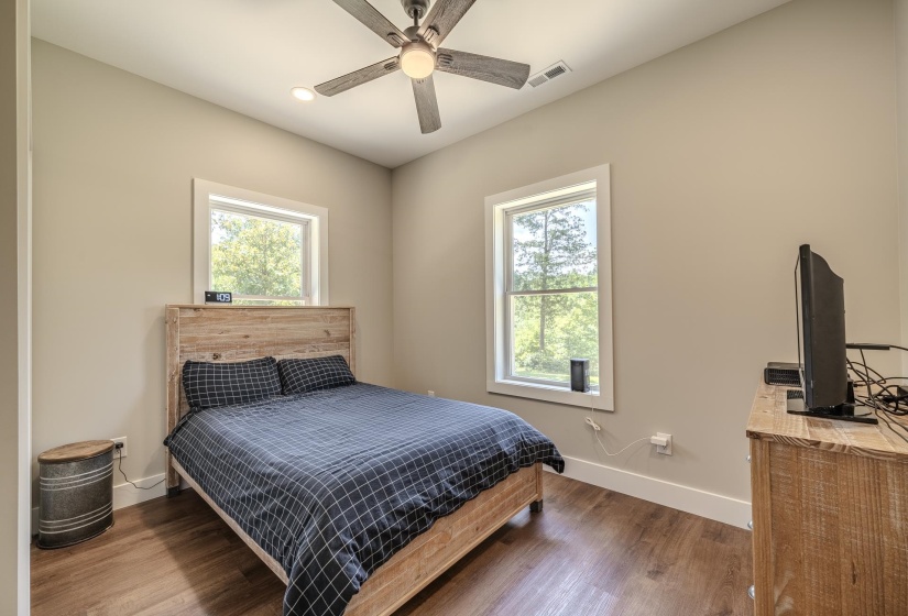 395 WEST DR, Savannah, Tennessee 38372, 3 Bedrooms Bedrooms, 6 Rooms Rooms,2 BathroomsBathrooms,Residential,For Sale,WEST,10225042