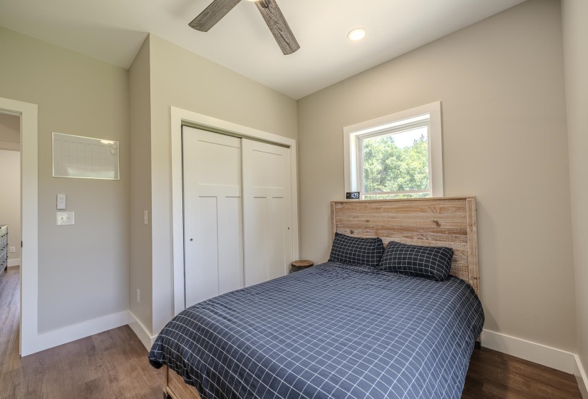 395 WEST DR, Savannah, Tennessee 38372, 3 Bedrooms Bedrooms, 6 Rooms Rooms,2 BathroomsBathrooms,Residential,For Sale,WEST,10225042