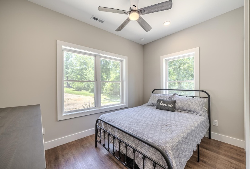 395 WEST DR, Savannah, Tennessee 38372, 3 Bedrooms Bedrooms, 6 Rooms Rooms,2 BathroomsBathrooms,Residential,For Sale,WEST,10225042