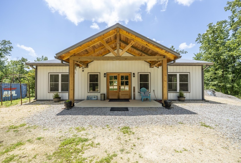 395 WEST DR, Savannah, Tennessee 38372, 3 Bedrooms Bedrooms, 6 Rooms Rooms,2 BathroomsBathrooms,Residential,For Sale,WEST,10225042